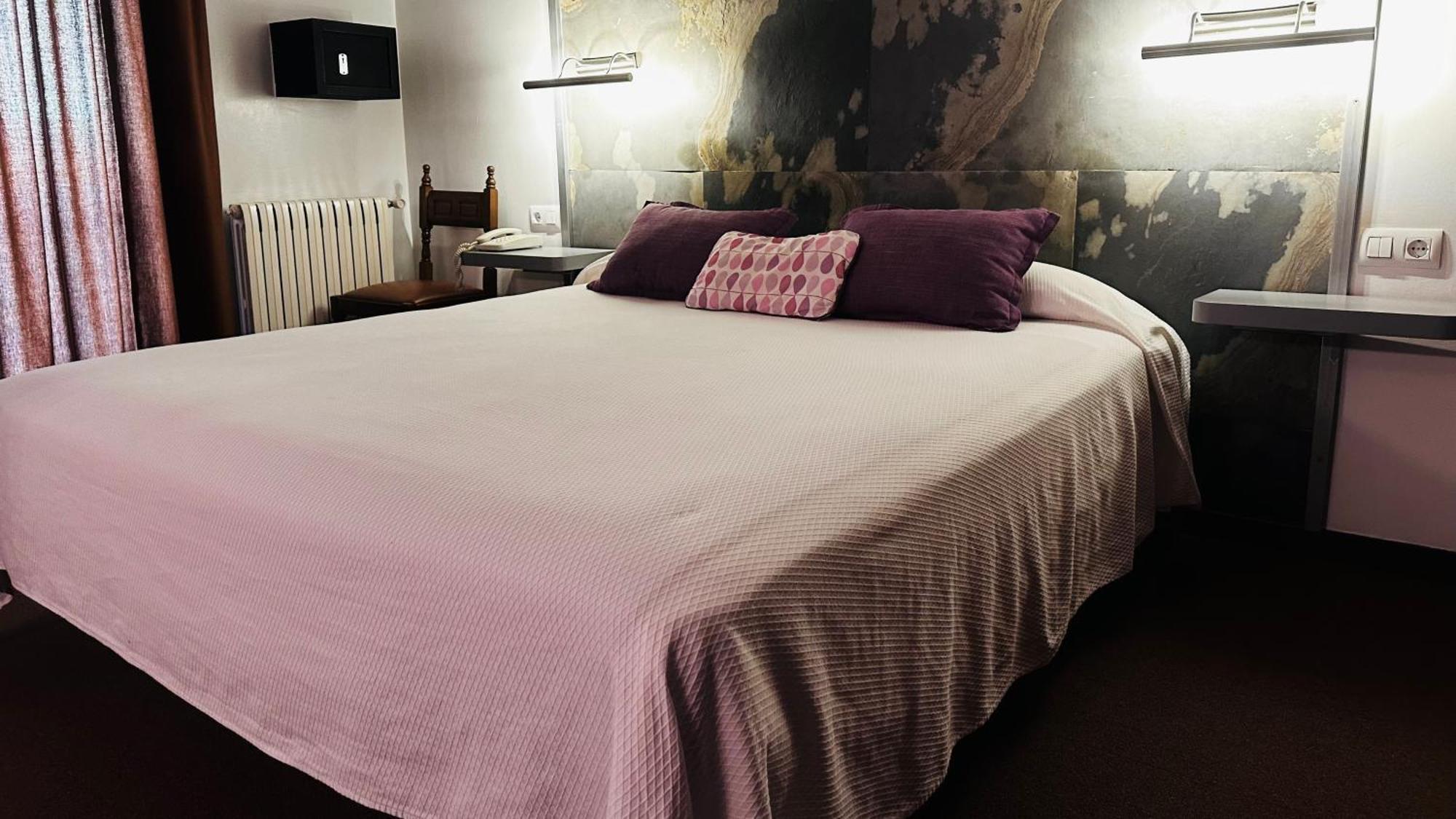 Sant Julià de Lòria Hotel Folch מראה חיצוני תמונה