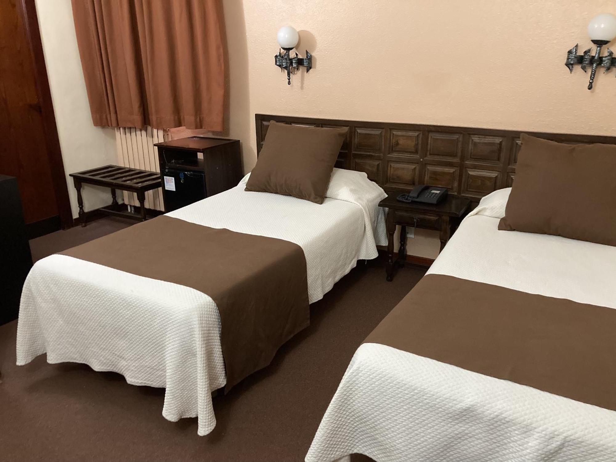 Sant Julià de Lòria Hotel Folch מראה חיצוני תמונה