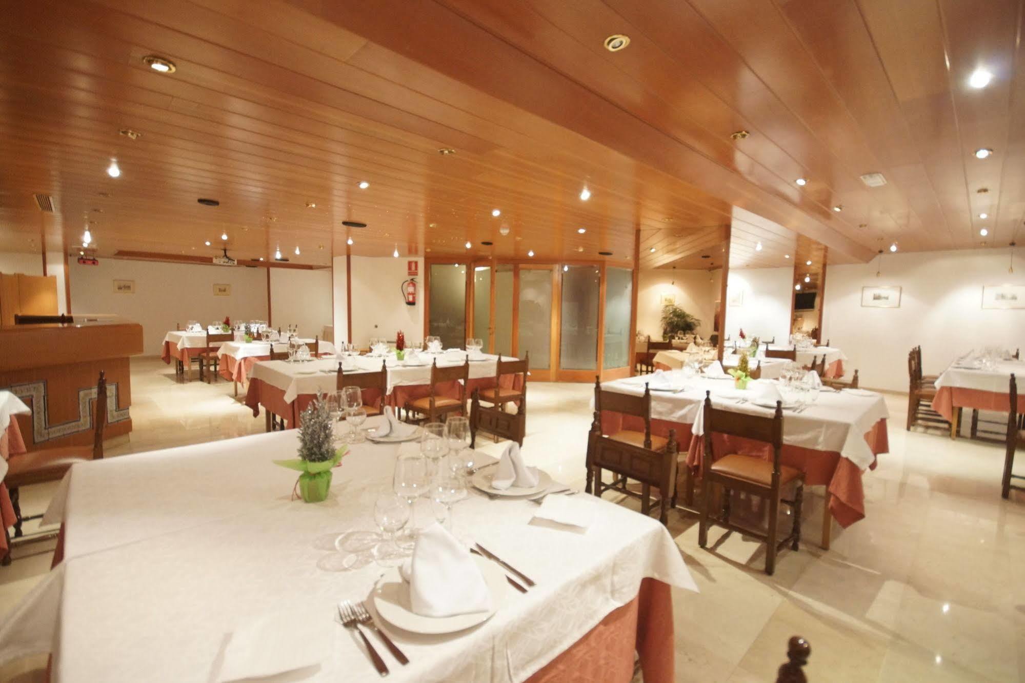 Sant Julià de Lòria Hotel Folch מראה חיצוני תמונה