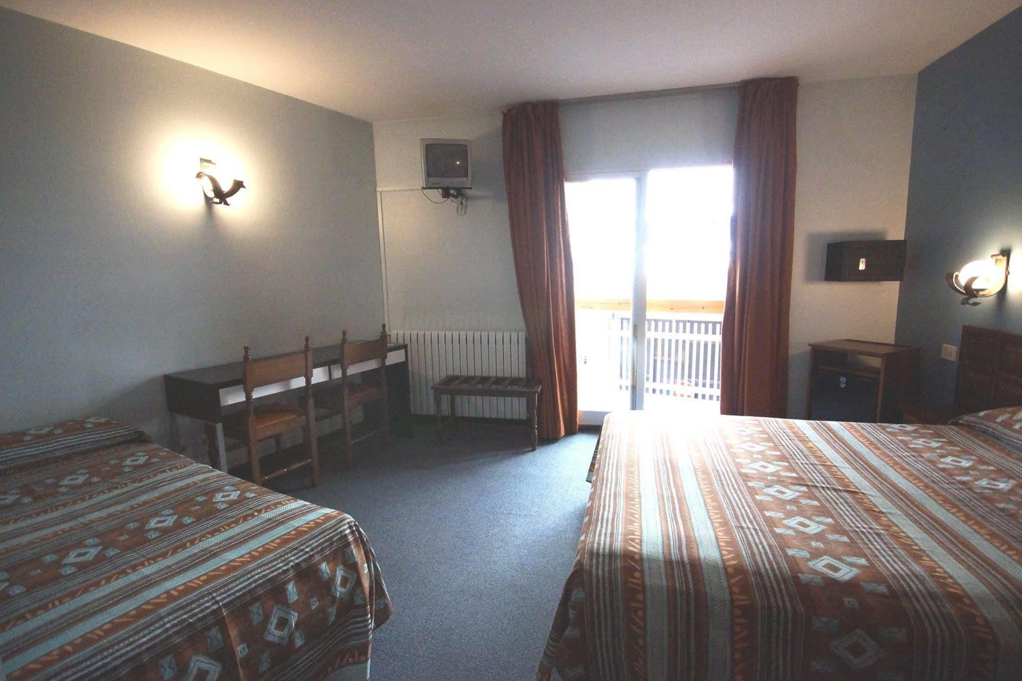 Sant Julià de Lòria Hotel Folch מראה חיצוני תמונה