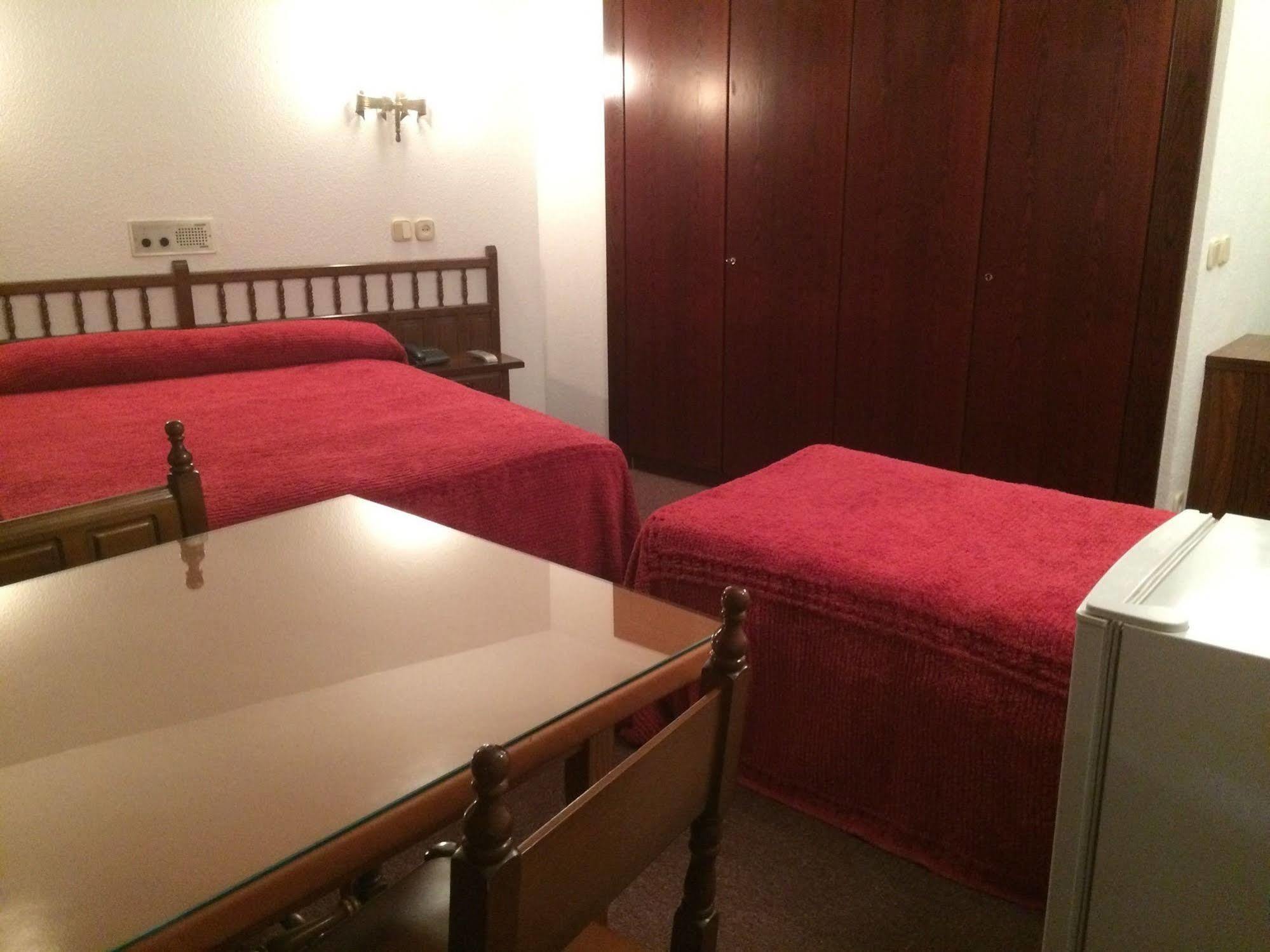 Sant Julià de Lòria Hotel Folch מראה חיצוני תמונה